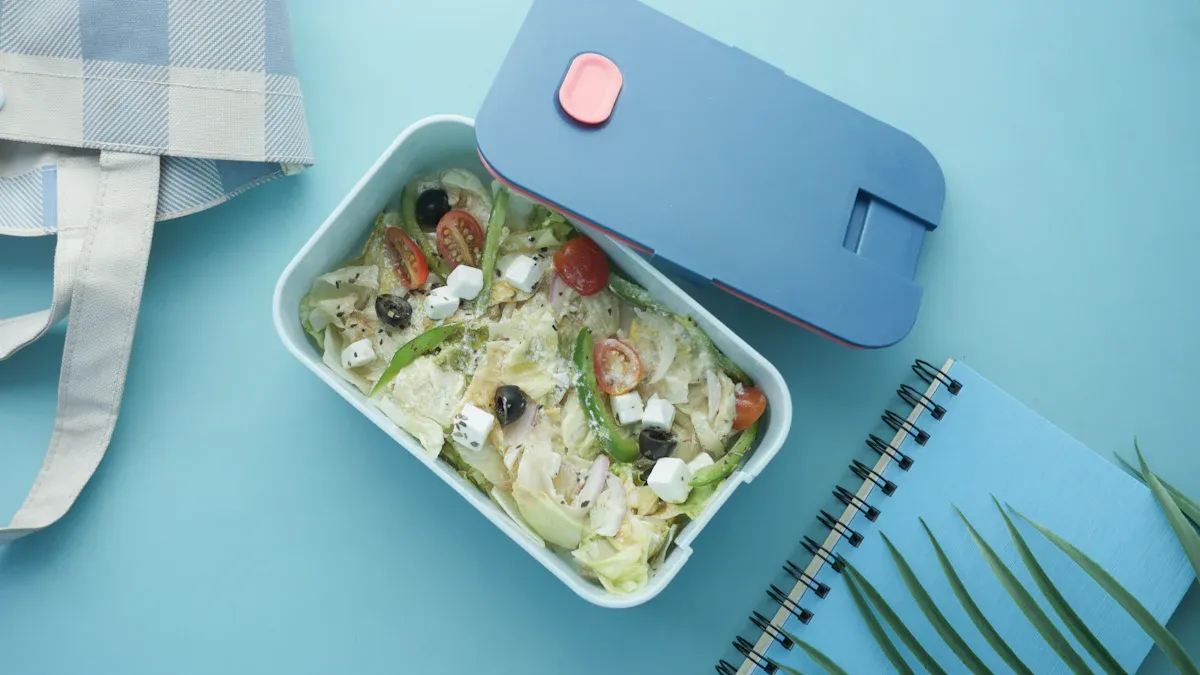 Insulation and Cold Retention in a Hard Shell Cooler Lunch Box