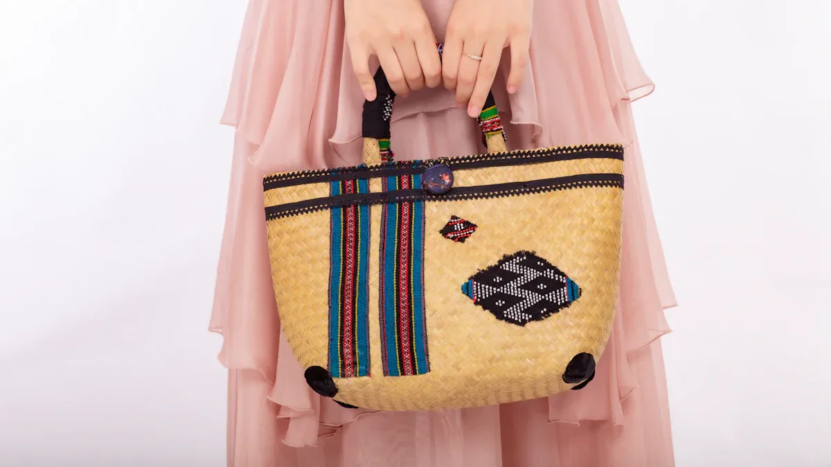 HOW TO CHOOSE THE RIGHT MINI COOLER TOTE BAG